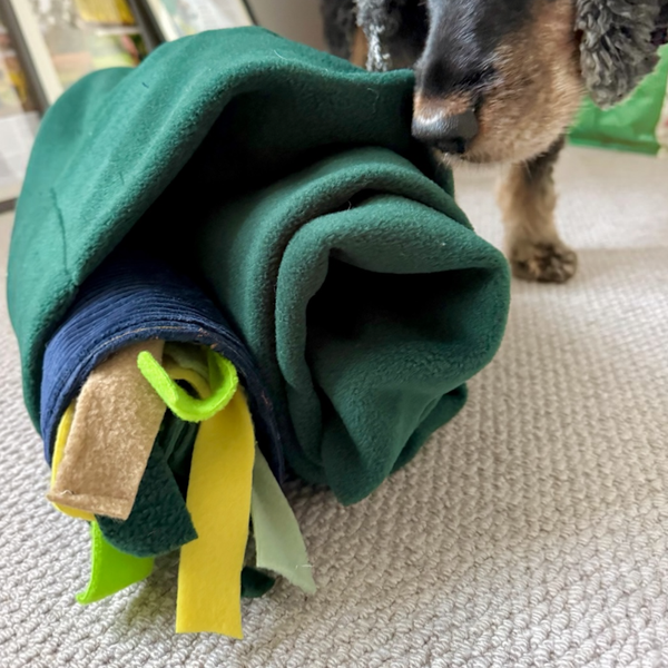 Snuffle Pocket Explorer – 12 pocket enrichment mat for dogs